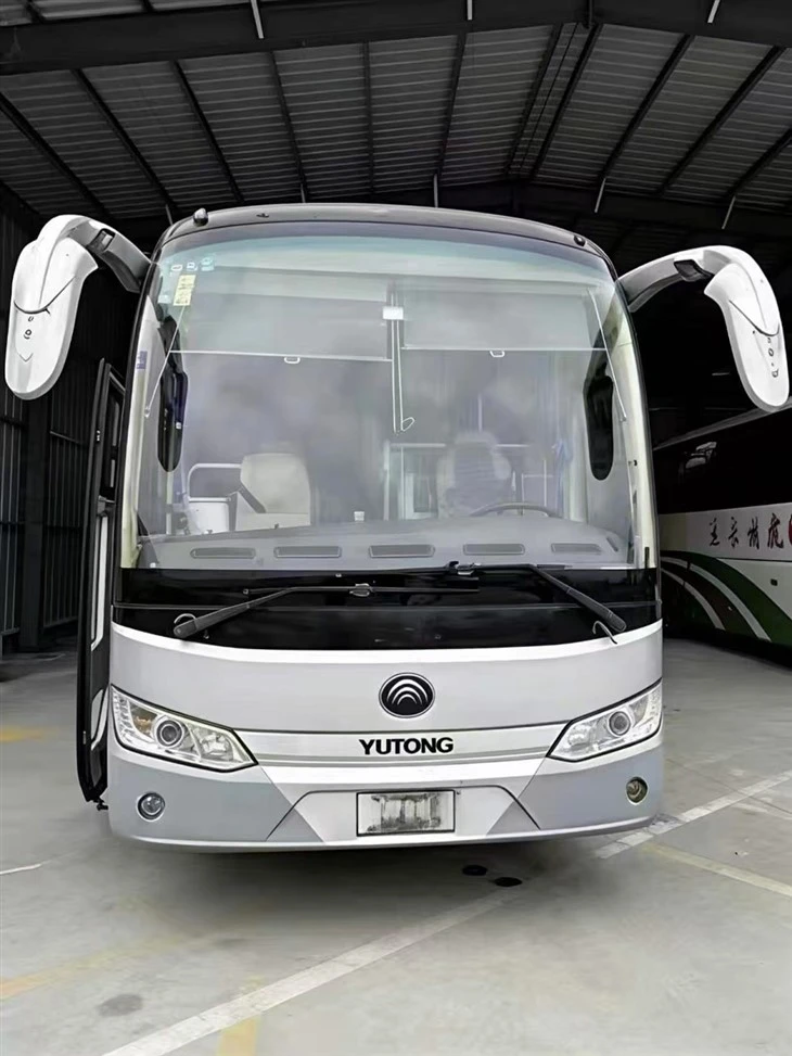 Autobús diésel usado de 60 asientos